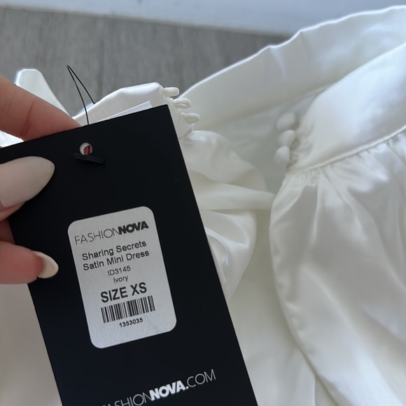 FASHION NOVA SHARING SECRETS DRESS - Picture 3 of 3